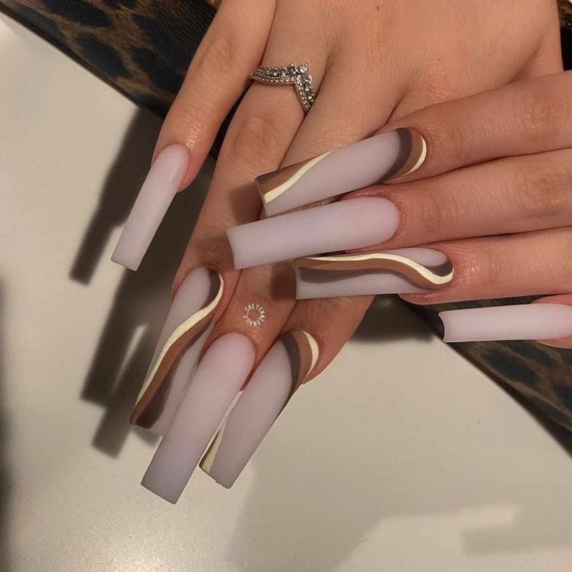 Fashion nails