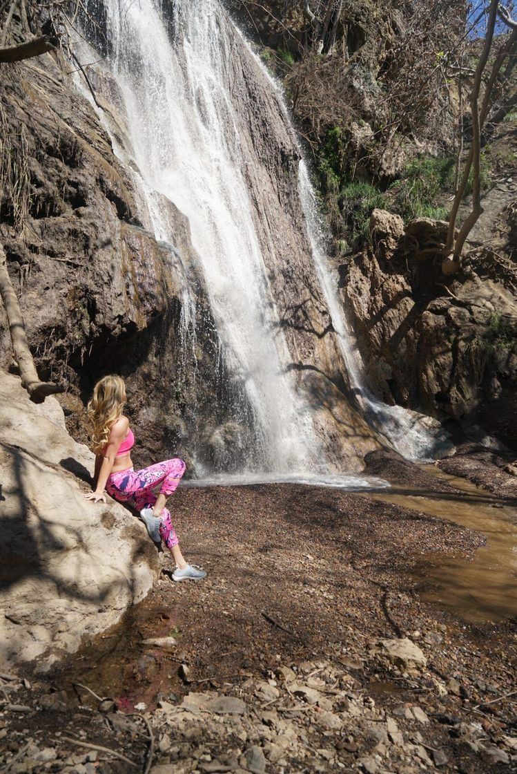 Lugares Escondido Falls