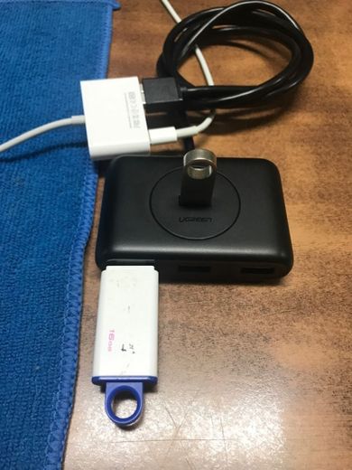 UGREEN Hub USB 3.0 - 4 Puertos Altas Velocidades de Transmisión con