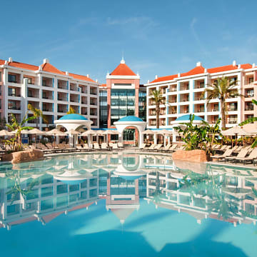 Lugar Hilton Vilamoura As Cascatas Golf Resort & Spa