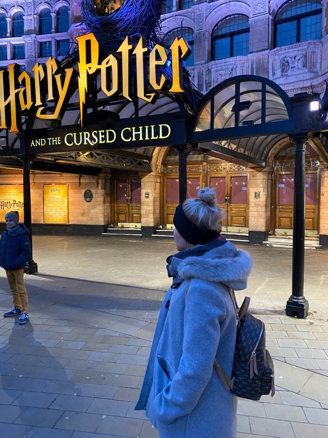 Place Harry Potter & the Cursed Child store