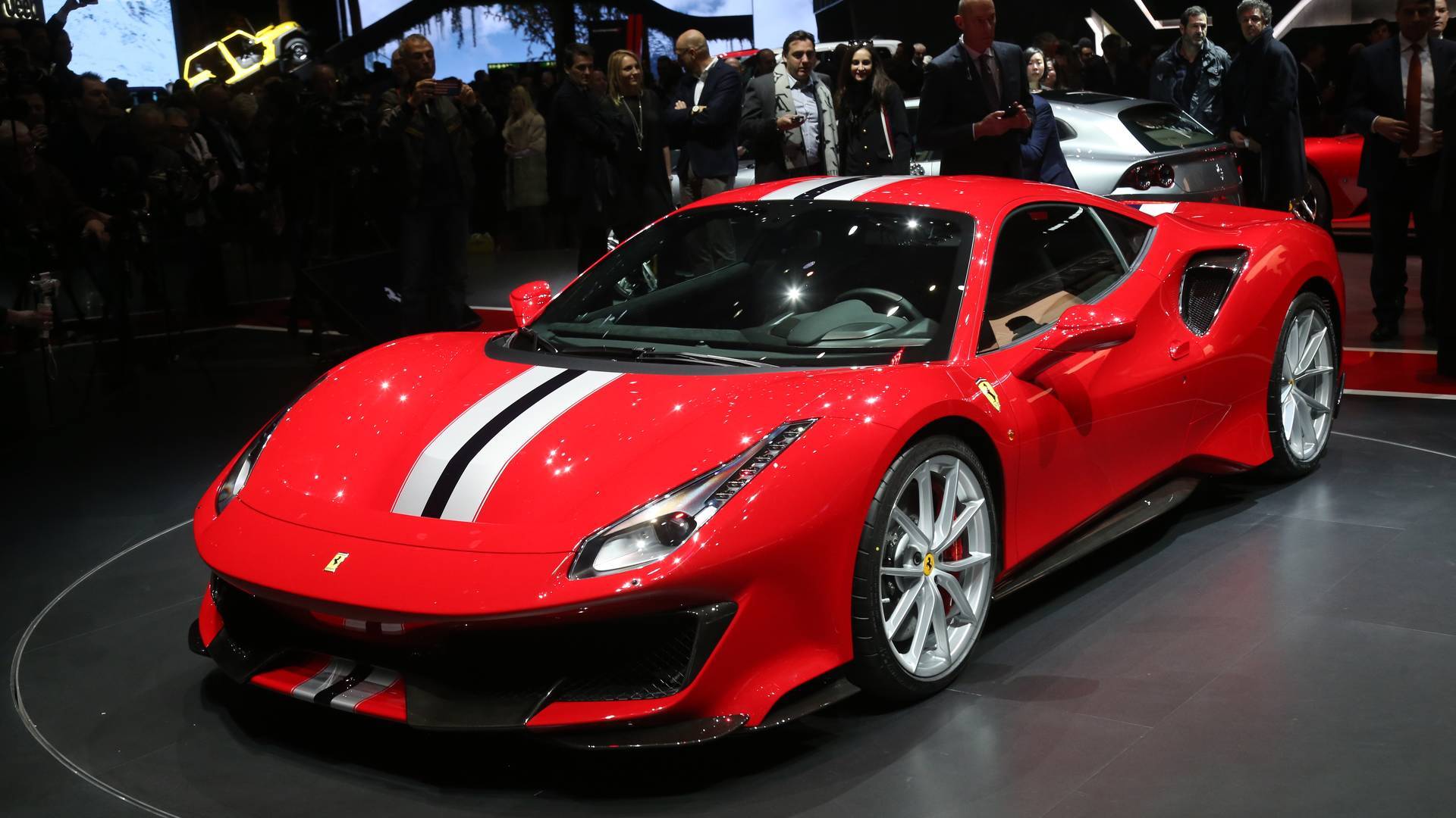 Fashion Ferrari 488 Pista: the most powerful V8 in the history of Ferrari ...