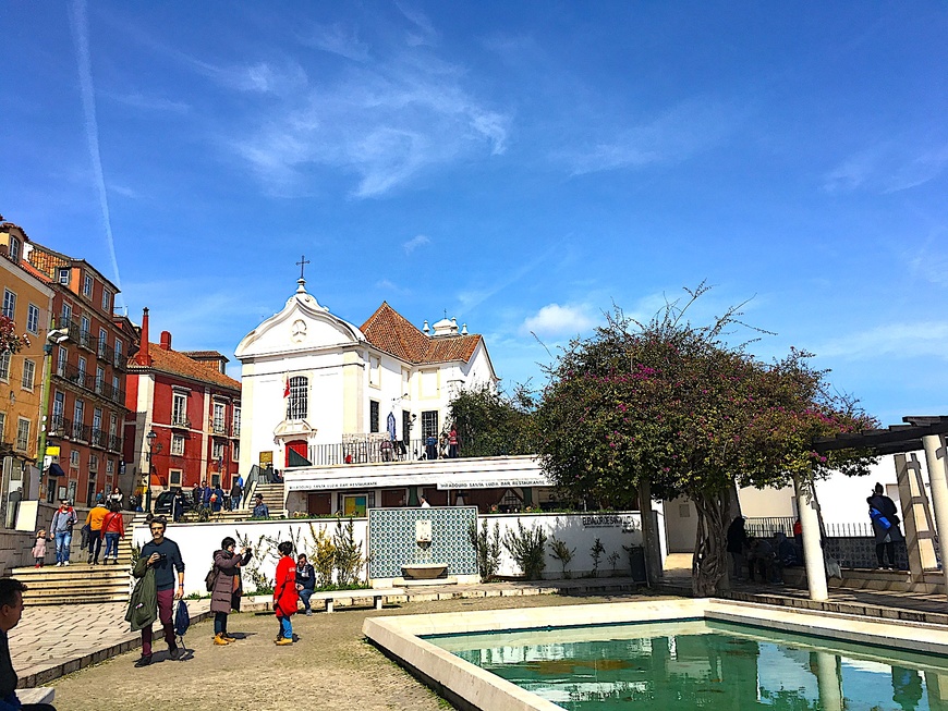 Place Miradouro de Santa Luzia