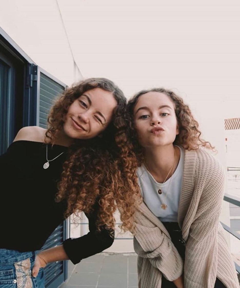 Social mariana&mafalda - YouTube