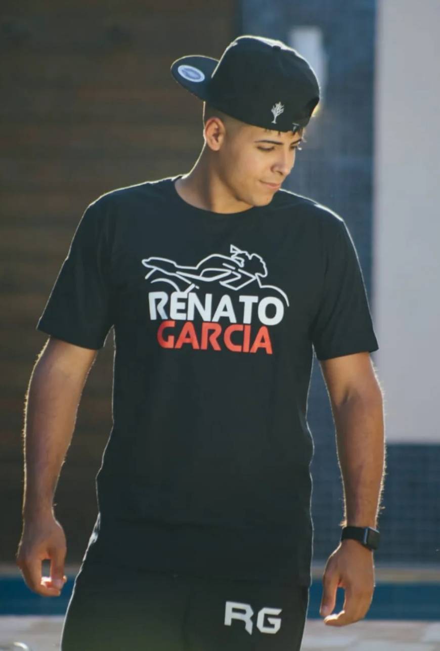 Moda CAMISETA OFICAL PRETA RENATO GARCIA

