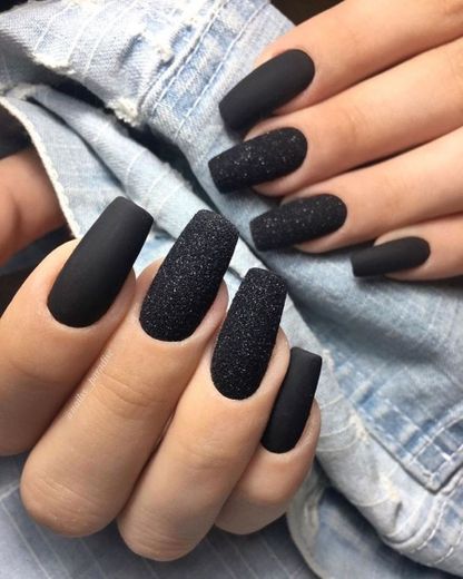 Nails black glitter 🖤