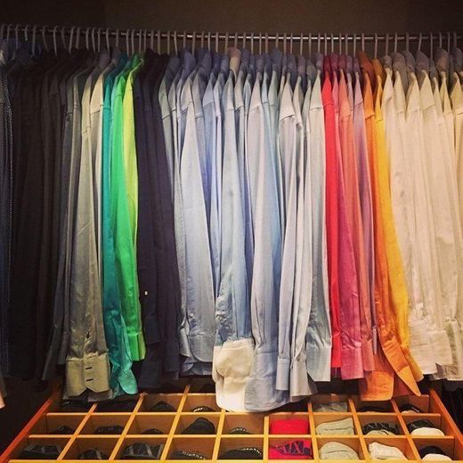 Arrumar o guarda roupa por cores