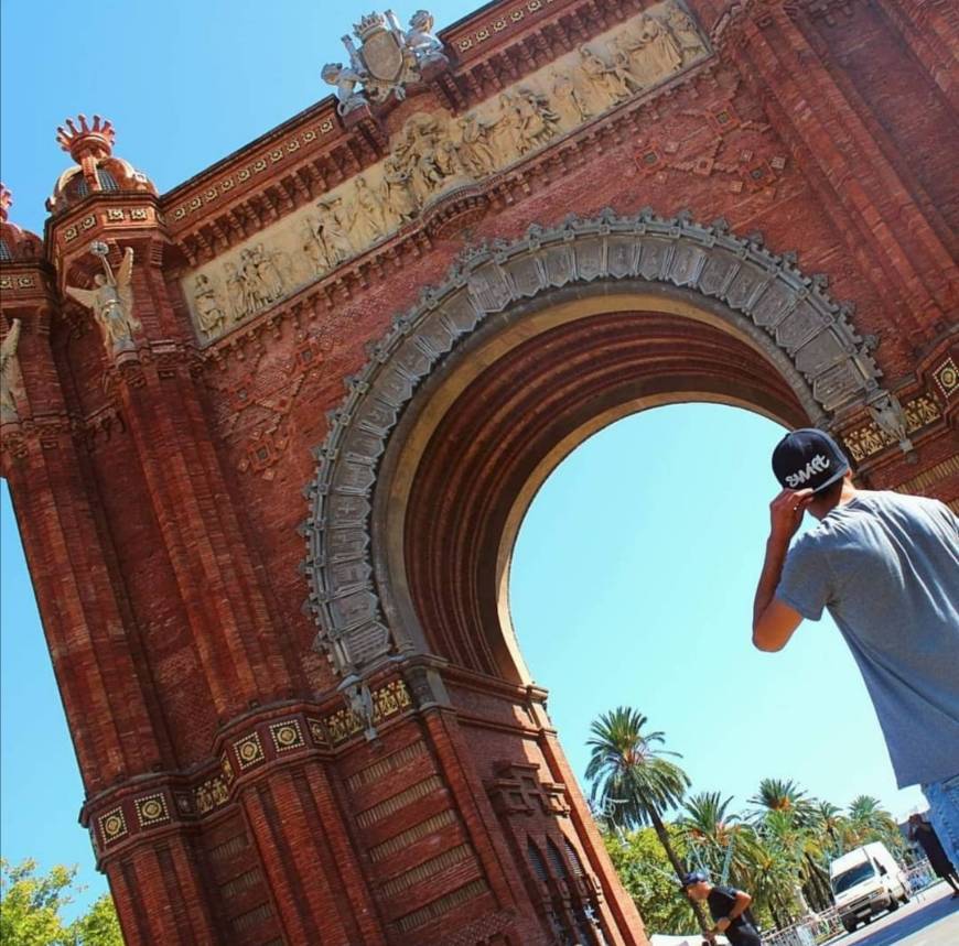 Place Arc de Triomf