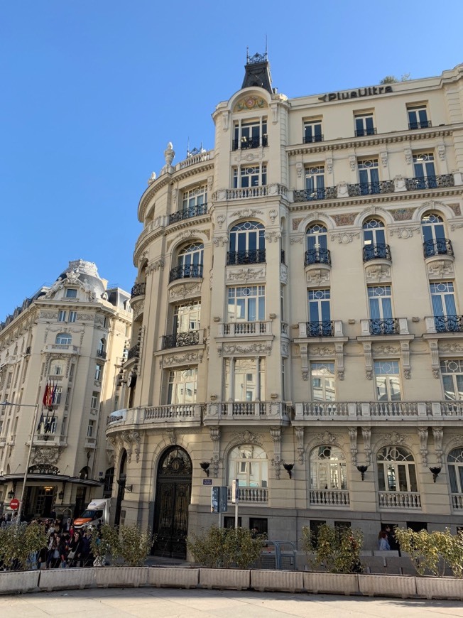 Lugar Plaza de las Cortes