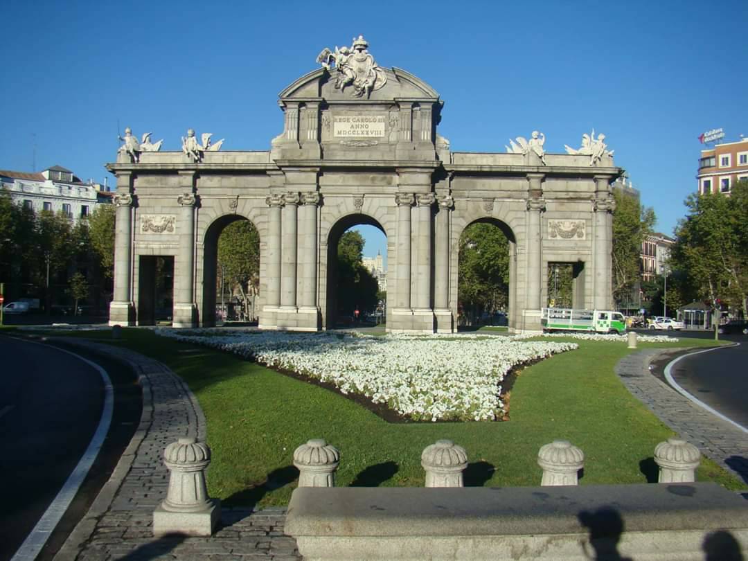 Place Arco de la Victoria