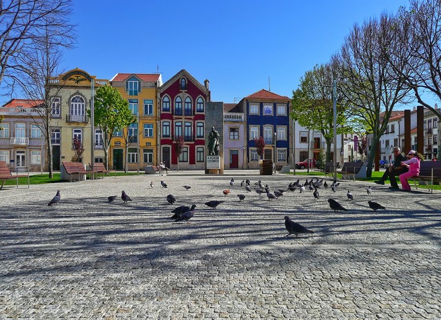 Lugar Praça do Almada