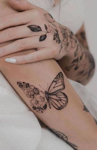 Tatuagem de Borboleta ✨