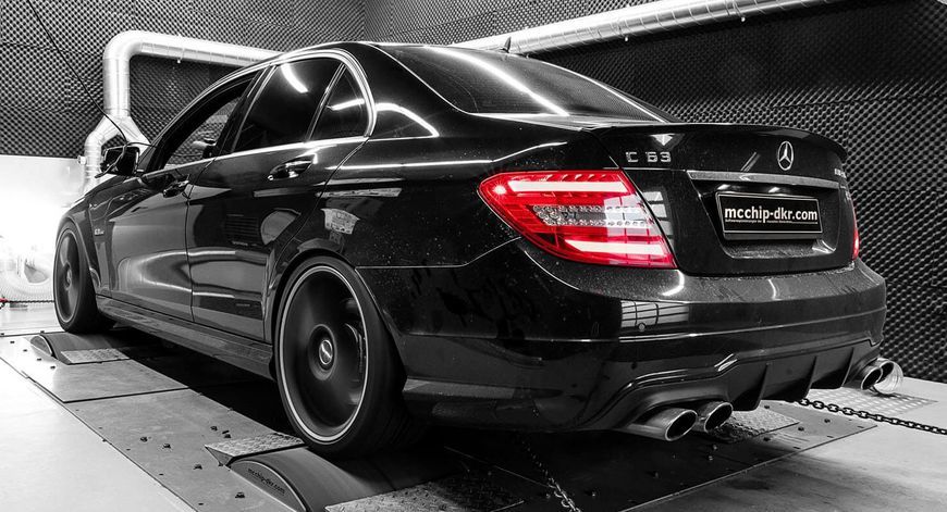 Fashion Mercedes C63 AMG