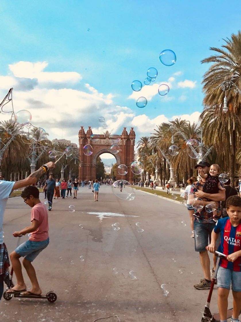 Place Arc de Triomf