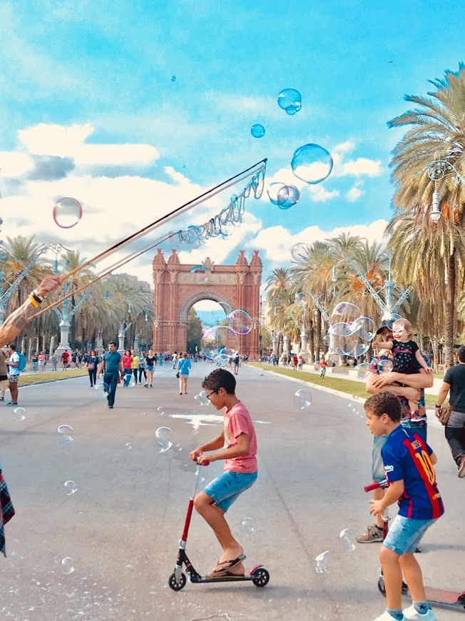 Place Arc de Triomf