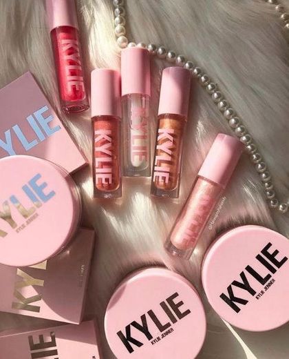 Get Free Shipping | Kylie Cosmetics Official Website