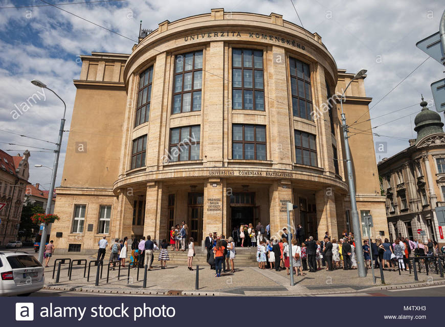 Lugar Universidad Comenius de Bratislava