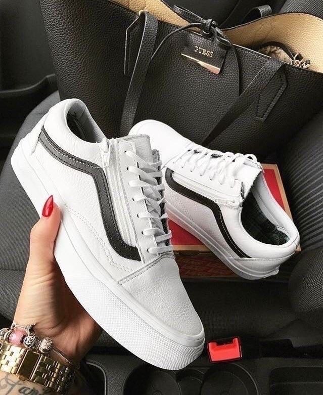 Social Vans Black & White