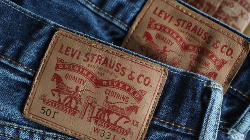 Social Levis
