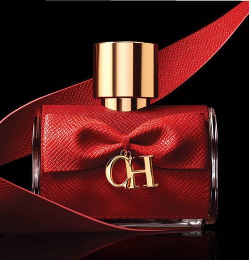 Social Carolina Herrera Official Site