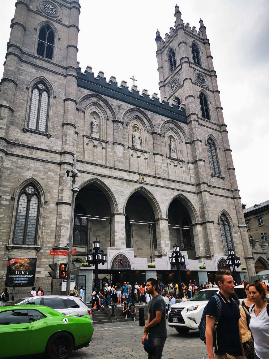 Lugar Basílica-catedral de Marie-Reine-du-Monde