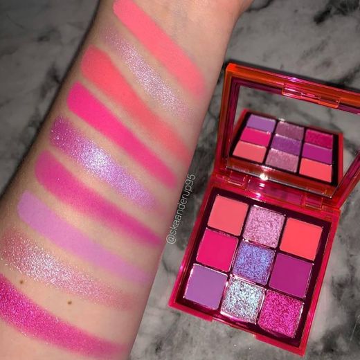💖 Pink Neon Obsessions Eyeshadow Palette 💖 HUDA BEAUTY