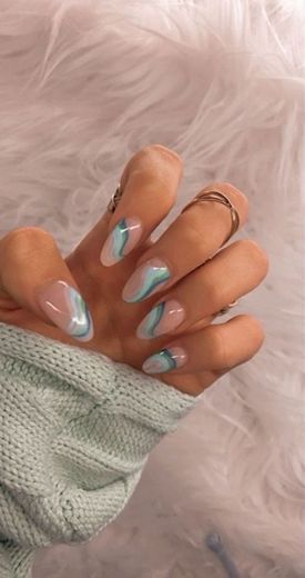 Blue nails 