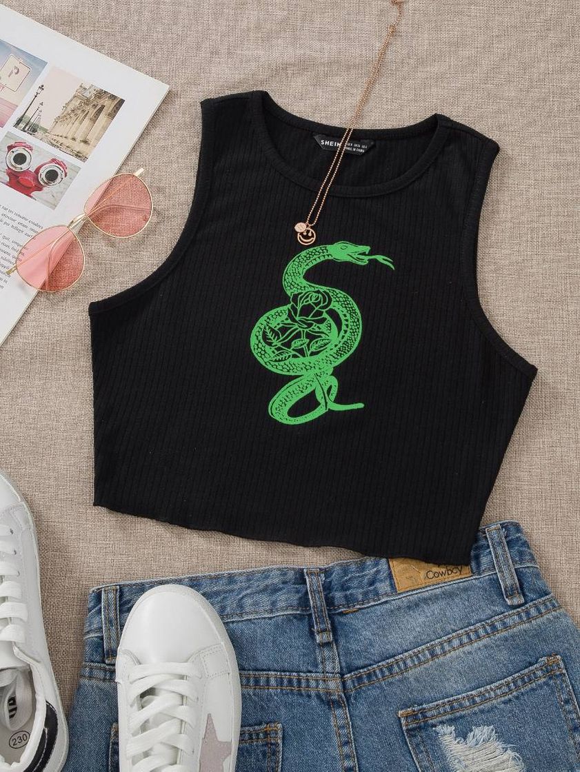 Social Cobra e top floral padrão 