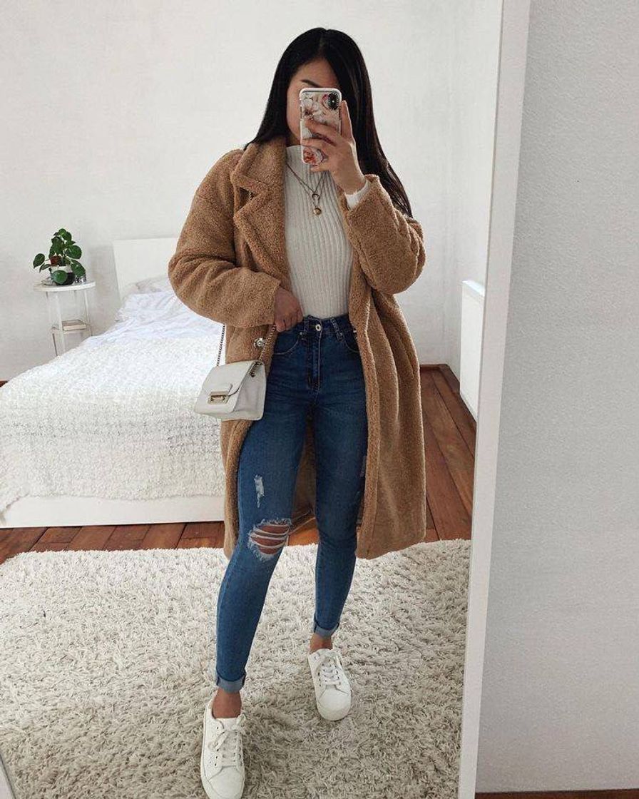 Social Spaucy Look 