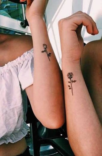 Tattoo feminina para amigas