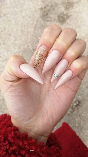 Nails 