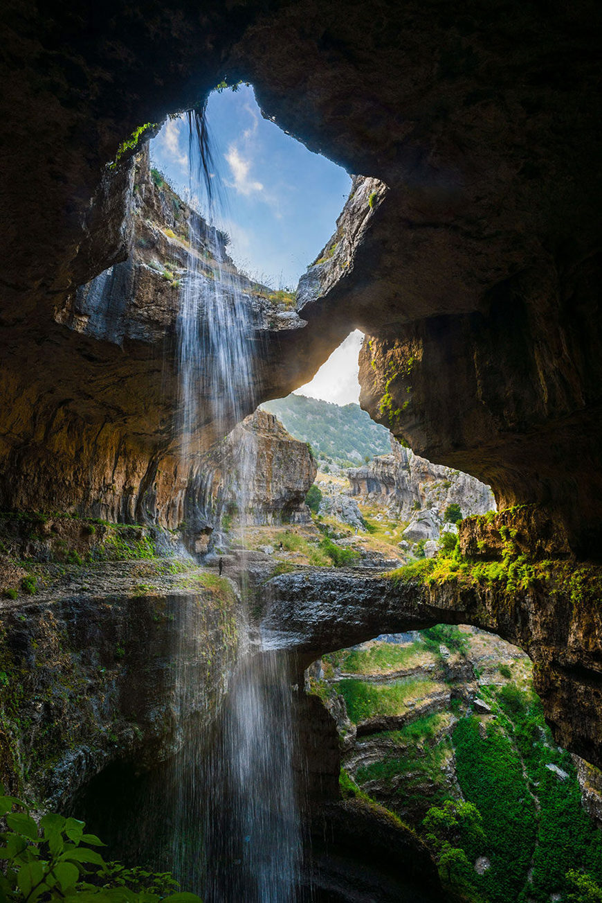 Lugar Baatara Waterfall