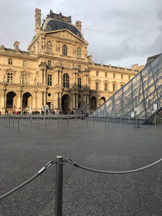 Lugar Museo del Louvre