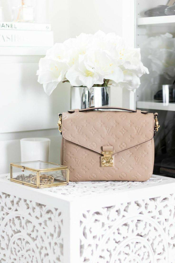 • Metis Papyrus Louis Vuitton •