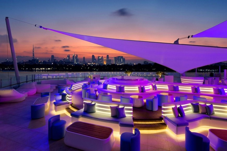 Place Cielo Sky Lounge