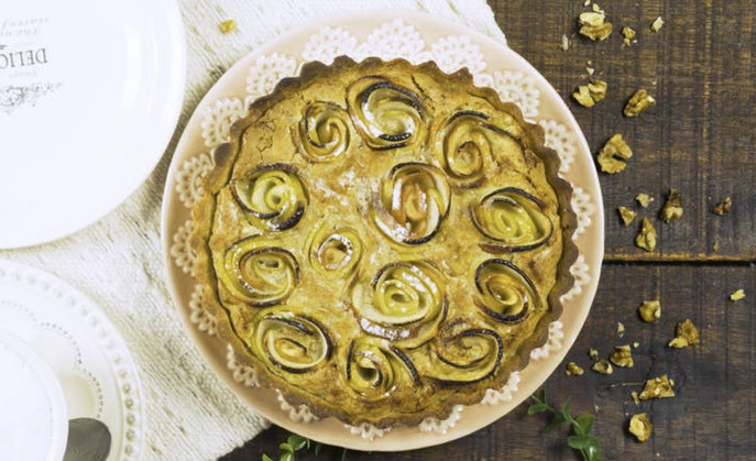 Social Tarta de nuez con flores de manzana