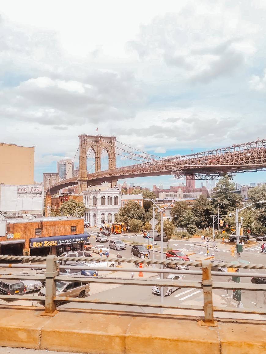 Place Brooklyn Bridge