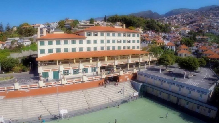 Lugar Escola EB123/PE Bartolomeu Perestrelo