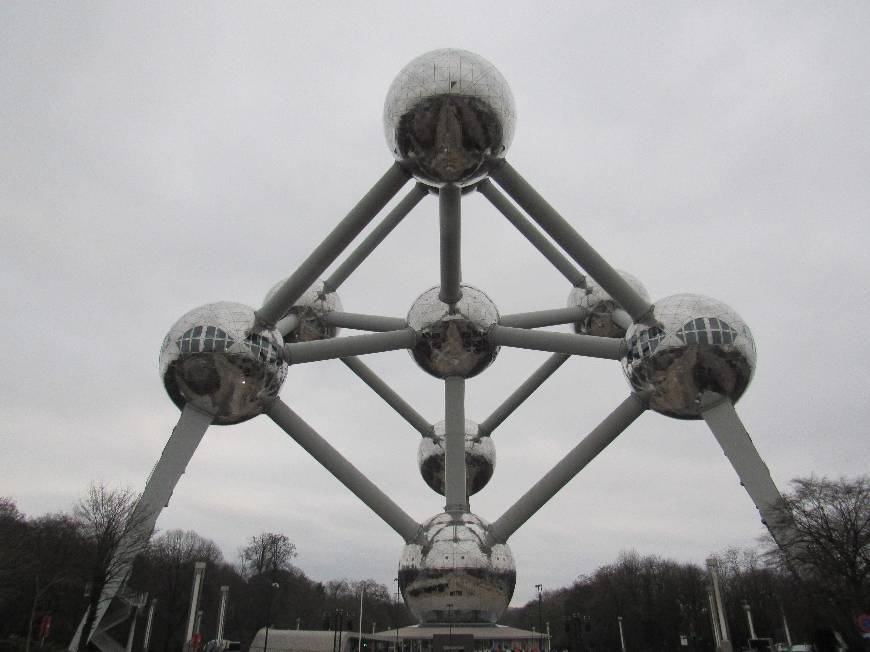 Place Atomium