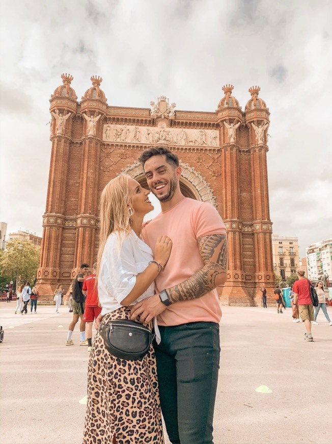 Place Arc de Triomf