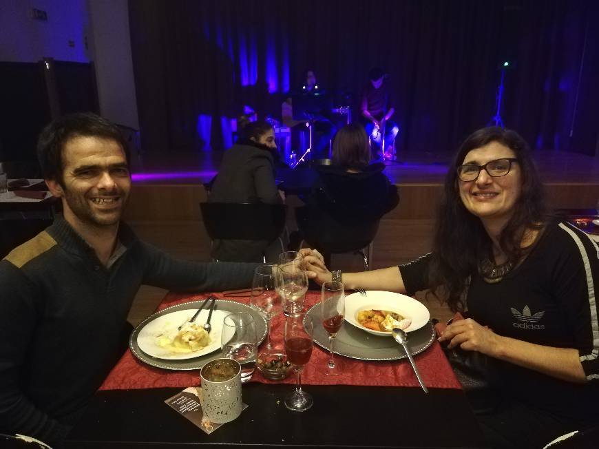 Restaurants Sons Tons E Sabores