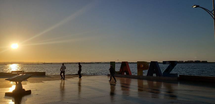 Place Paseo Malecón