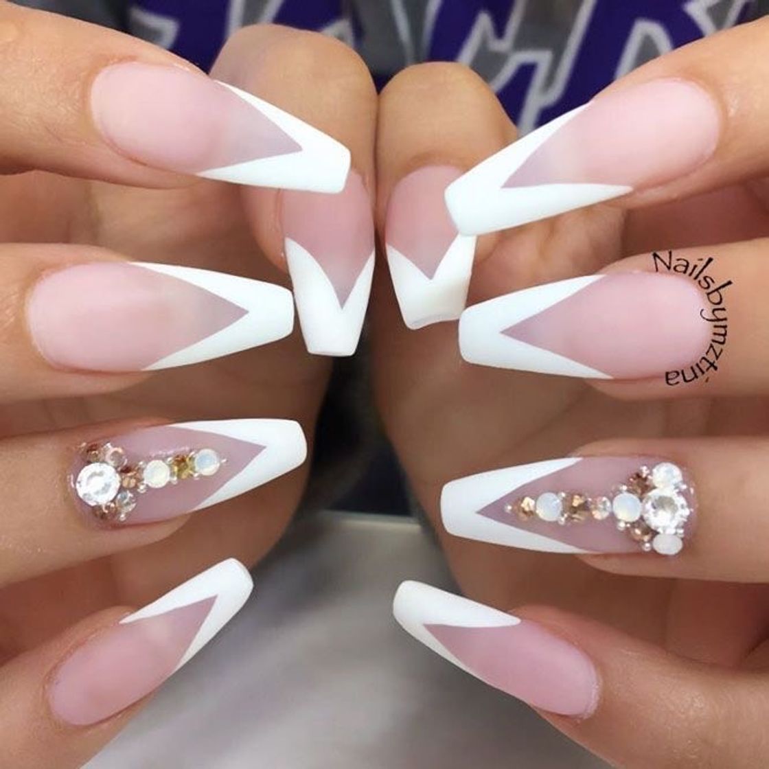 Moda Nails 