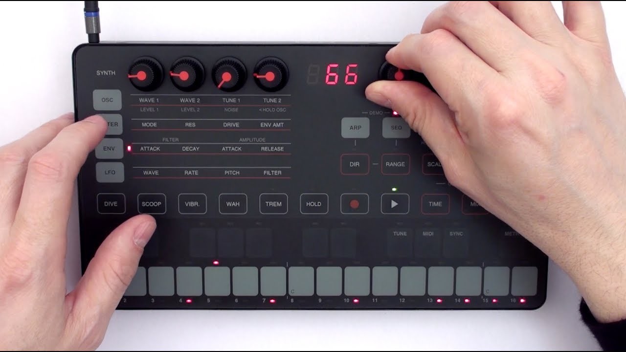 Serie Uno Synth by IK Multimedia with sequencer with 16 parts