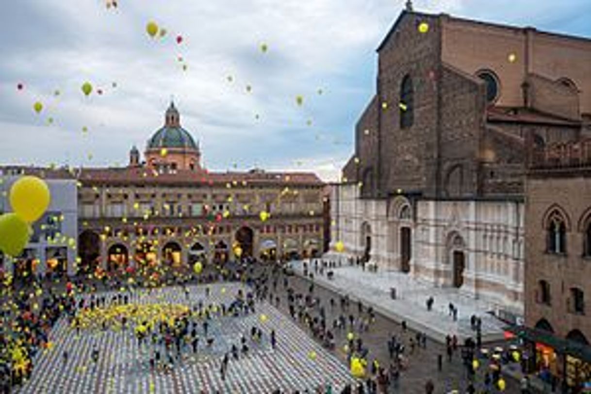 Place Piazza Maggiore