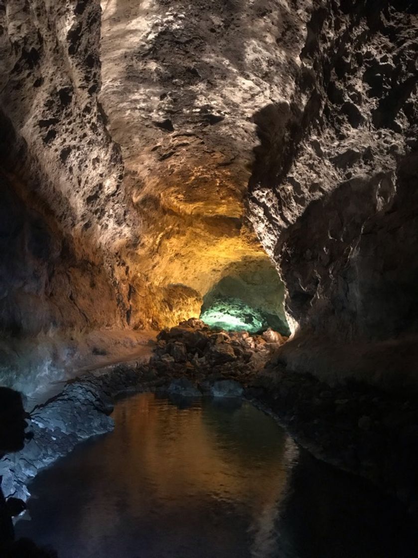 Lugar Cueva de los Verdes