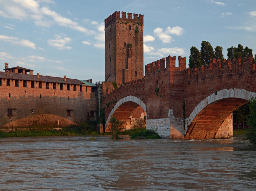 Place Ponte Scaligero