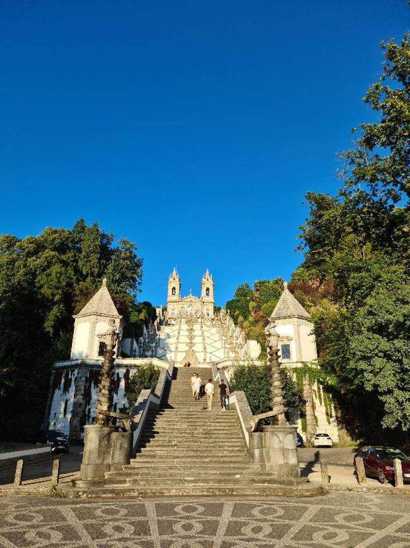 Lugar Largo do Santuário do Bom Jesus