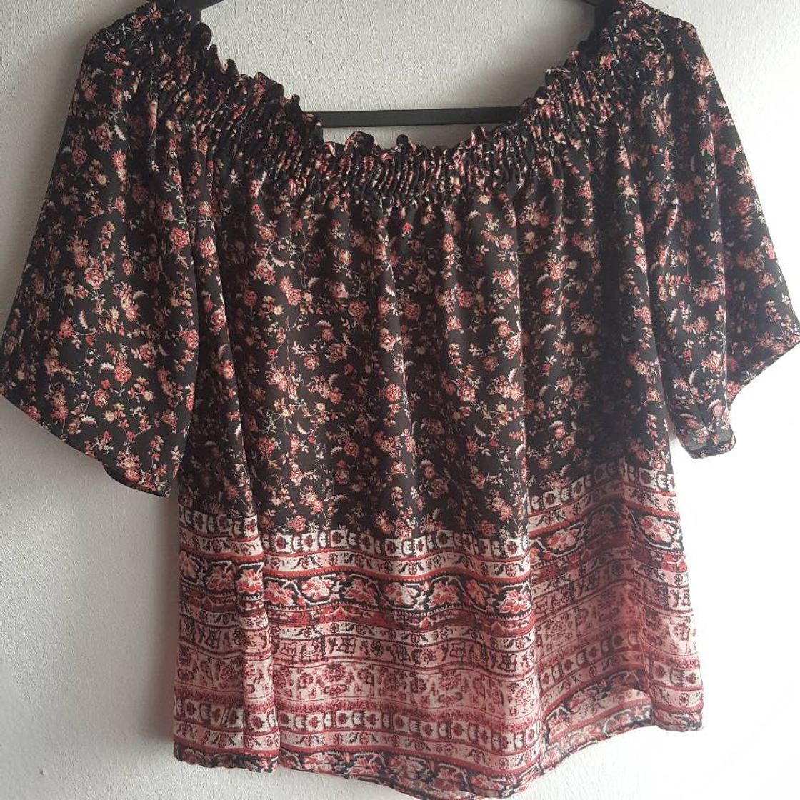 Moda Top floral. Talla S. 2€