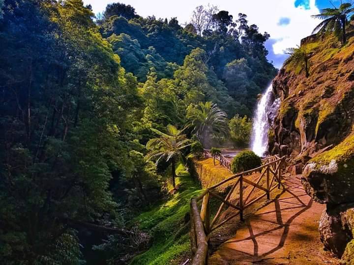 Lugar Parque Natural da Ribeira dos Caldeirões